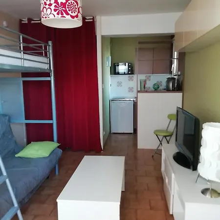 En Roussillon 3 Pers En Front De Appartement